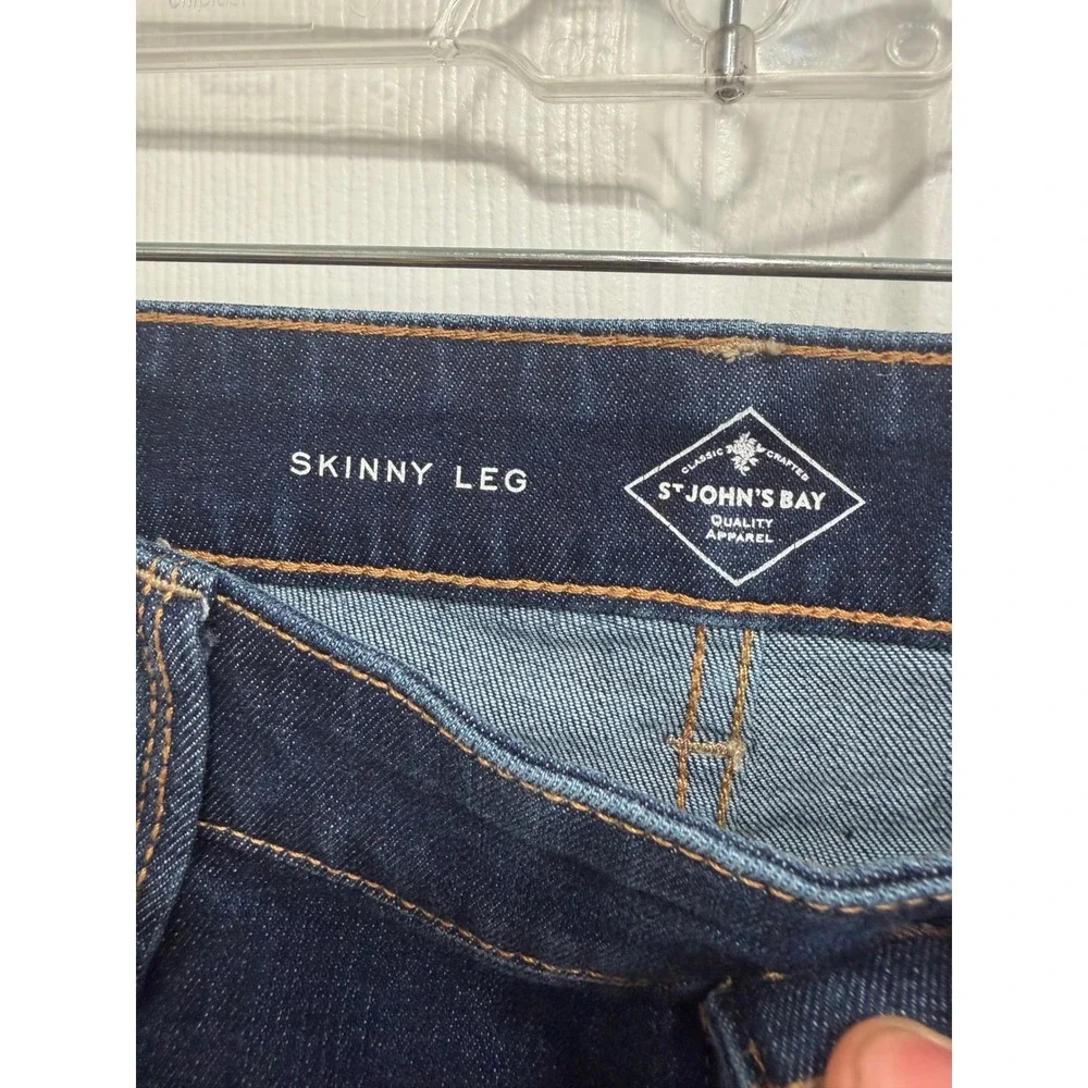 St Johns Bay Womens Skinny Leg Jeans Dark Wash Blue Denim Size 10 Mid Rise Slim
